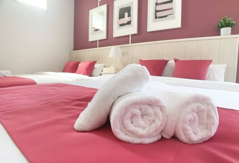 Bar & Hotel Colors Miyajima