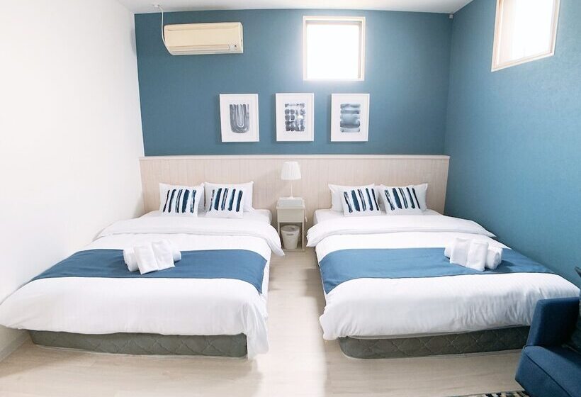 Bar & Hotel Colors Miyajima