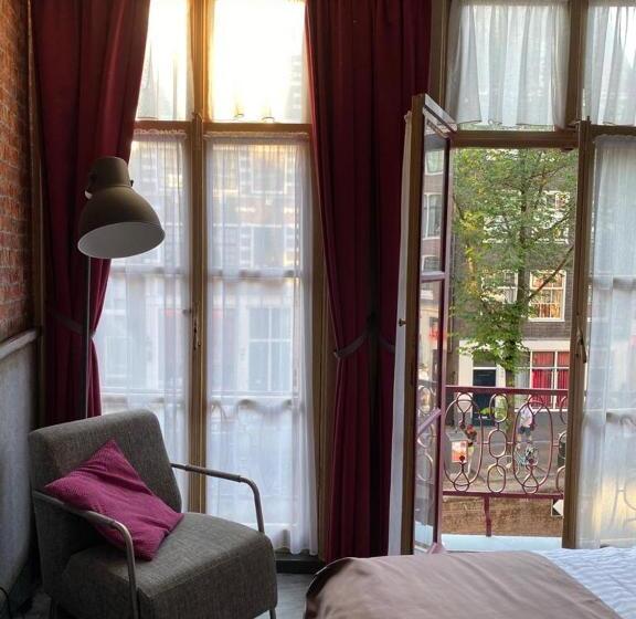 هتل & Bar Royal Taste Amsterdam