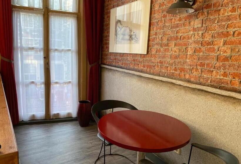 هتل & Bar Royal Taste Amsterdam