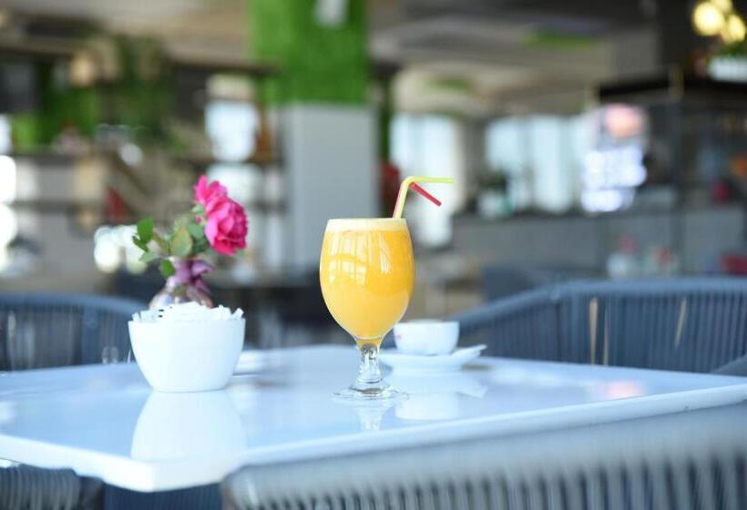 בית מלון כפרי Fjortes Palace