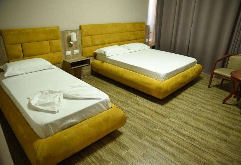 בית מלון כפרי Fjortes Palace