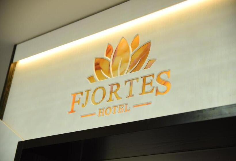 בית מלון כפרי Fjortes Palace