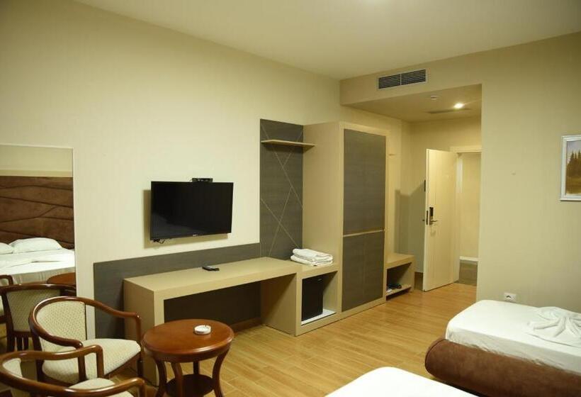 בית מלון כפרי Fjortes Palace