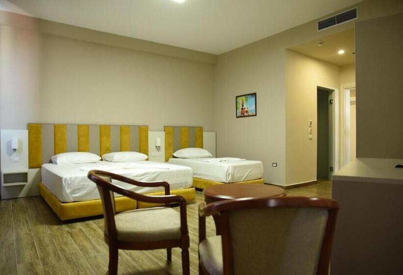 בית מלון כפרי Fjortes Palace