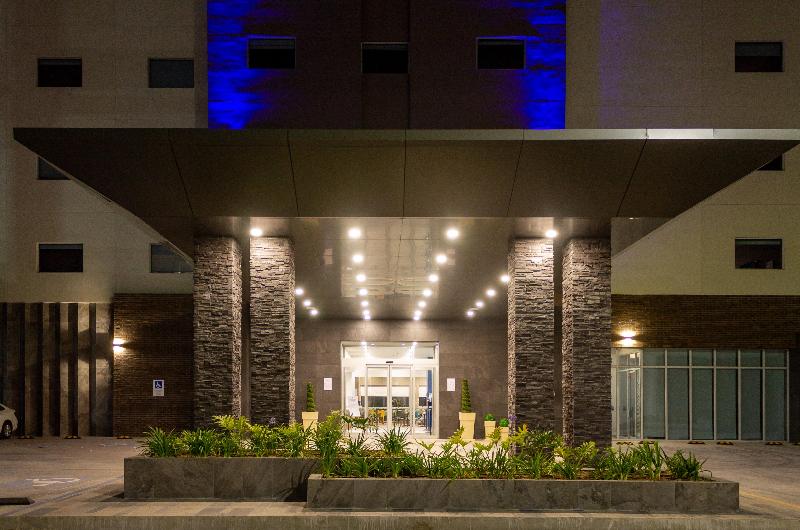 Отель Holiday Inn Express & Suites Tijuana Otay, An Ihg