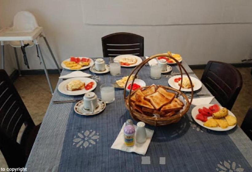 Отель Kandy Lake Layathraa