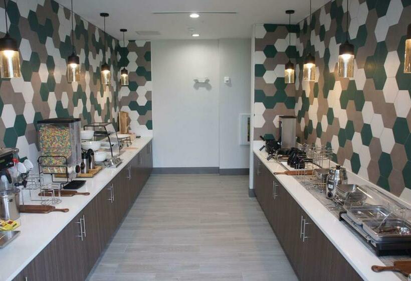 فندق La Quinta Inn & Suites By Wyndham Locust Grove