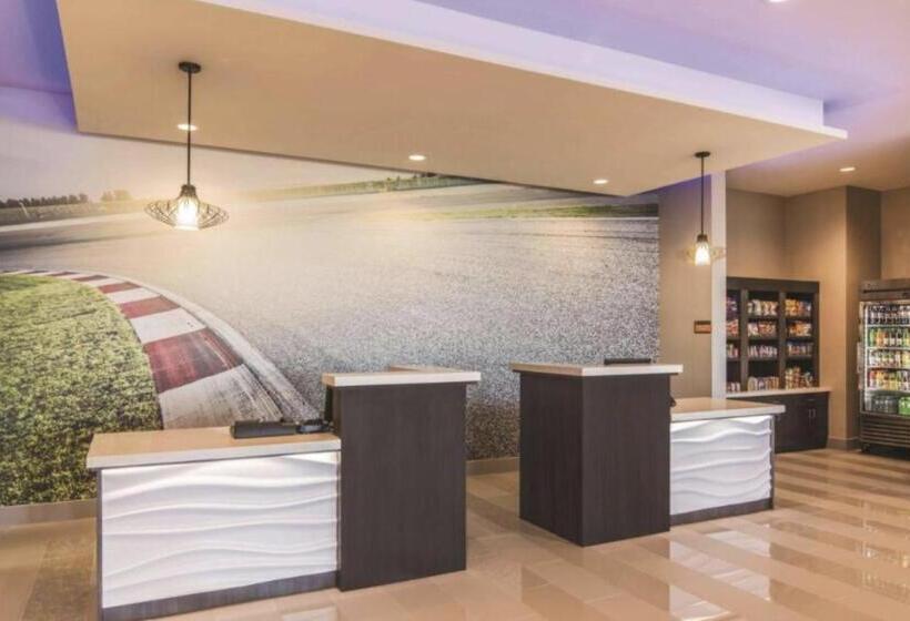 فندق La Quinta Inn & Suites By Wyndham Locust Grove