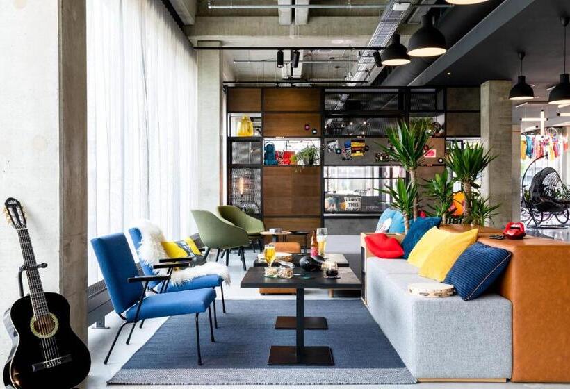 فندق Moxy Utrecht