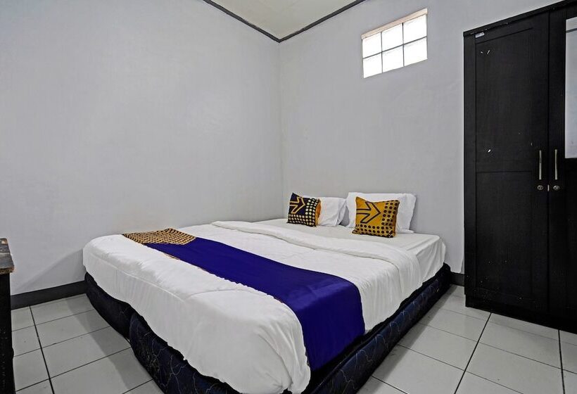 호텔 Oyo 90451 Roda Mas 1