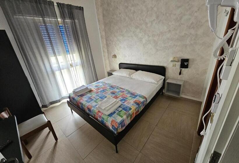 ホテル Paper Moon