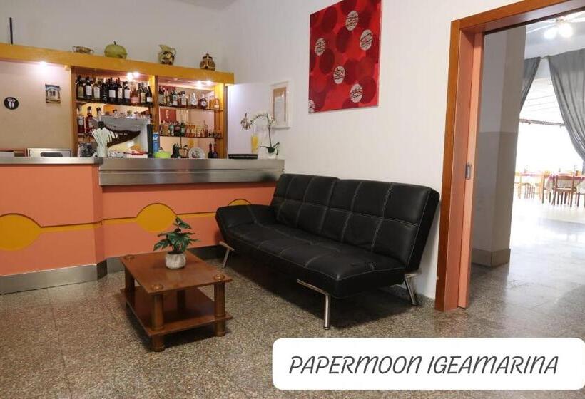 ホテル Paper Moon