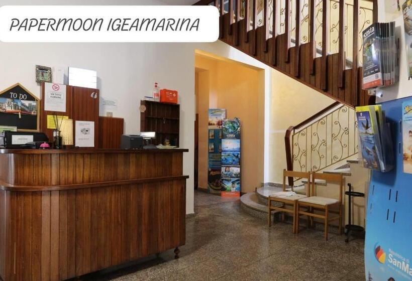 ホテル Paper Moon