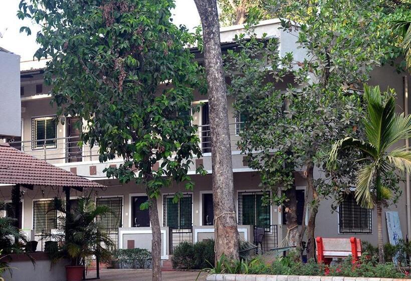 בית מלון כפרי Patel Cottage Beach Road Alibag