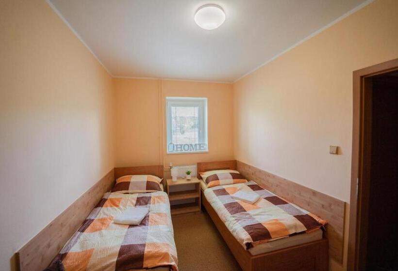 בית מלון כפרי Pension V Lukách