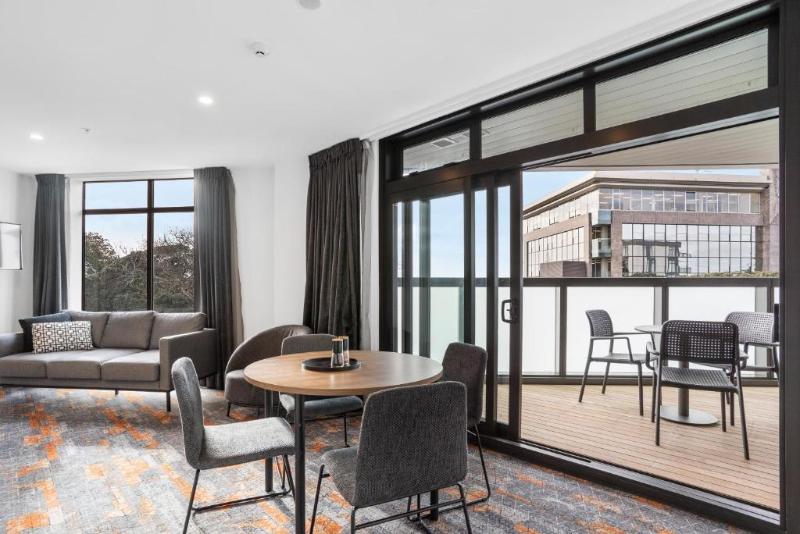 호텔 Ramada By Wyndham Newmarket Auckland