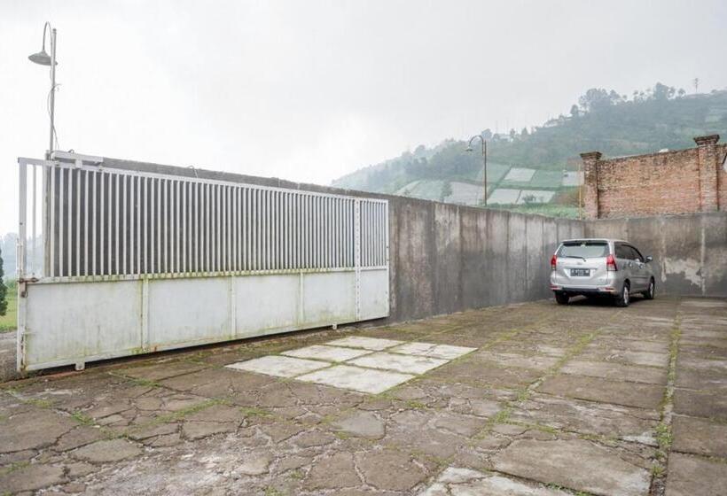 فندق Reddoorz Near Candi Cetho Karanganyar