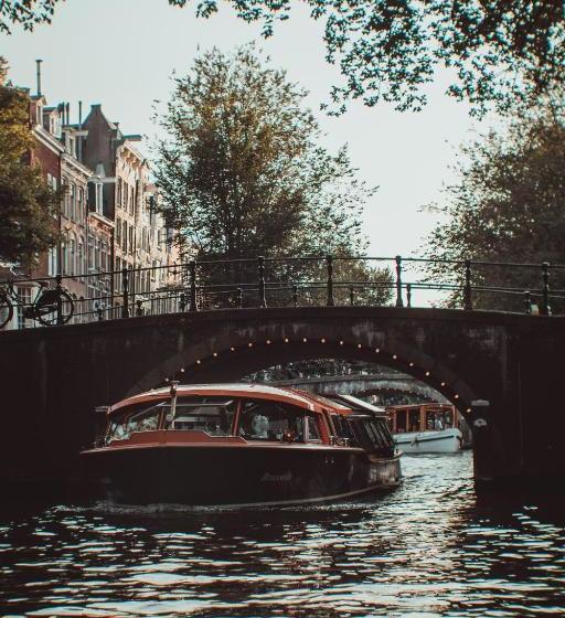 هتل & Bar Royal Taste Amsterdam