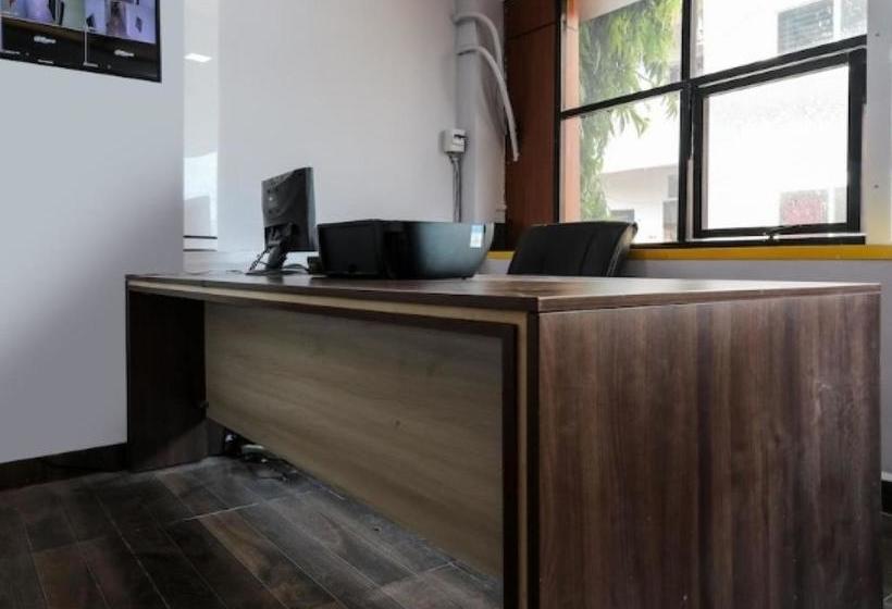 فندق Spot On 79492  Green