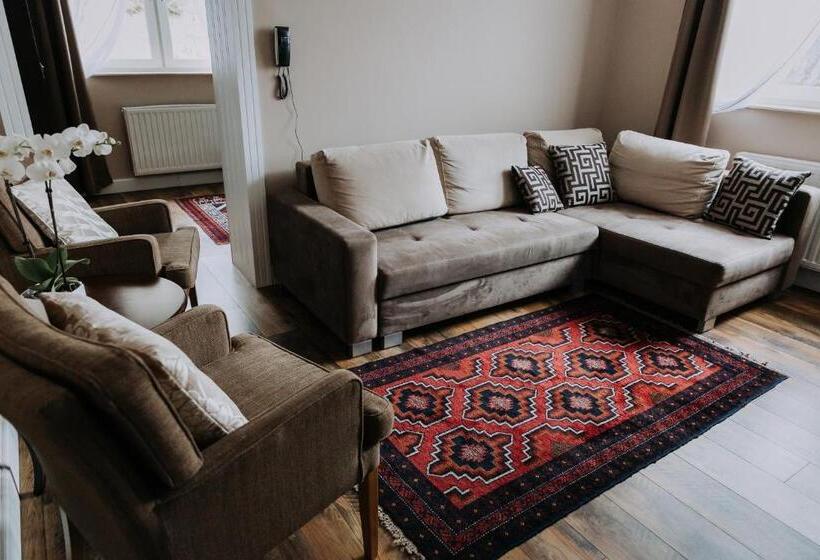 هتل Willa Sepia Spa