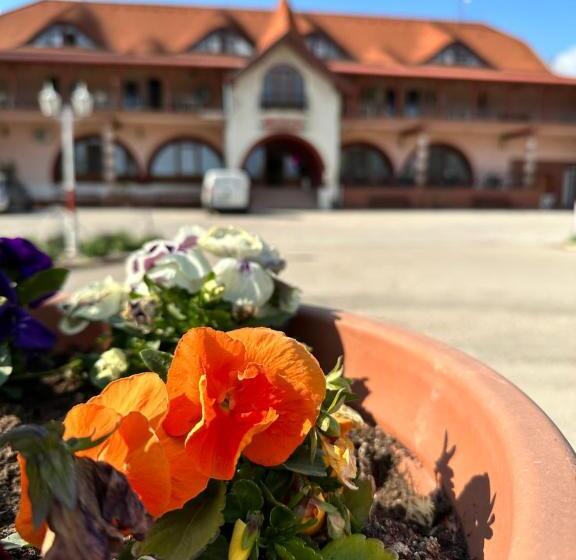 Мотель Muskátli Panzió és étterem