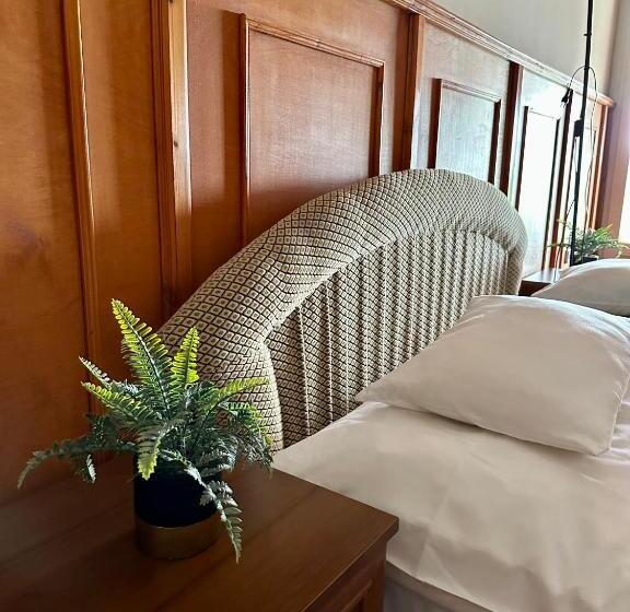 汽车旅馆  Muskátli Panzió és étterem