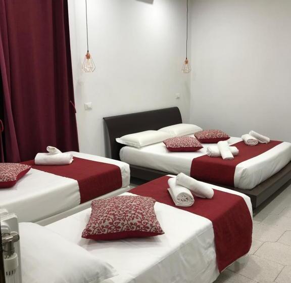 פנסיון Affittacamere Dianir