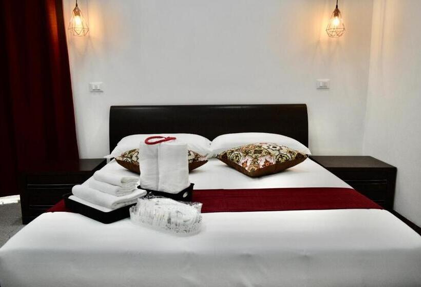 פנסיון Affittacamere Dianir