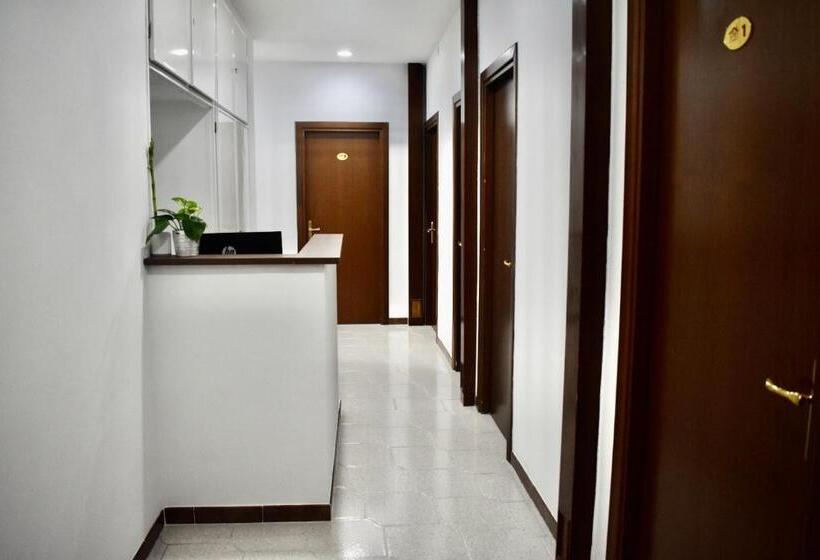 פנסיון Affittacamere Dianir