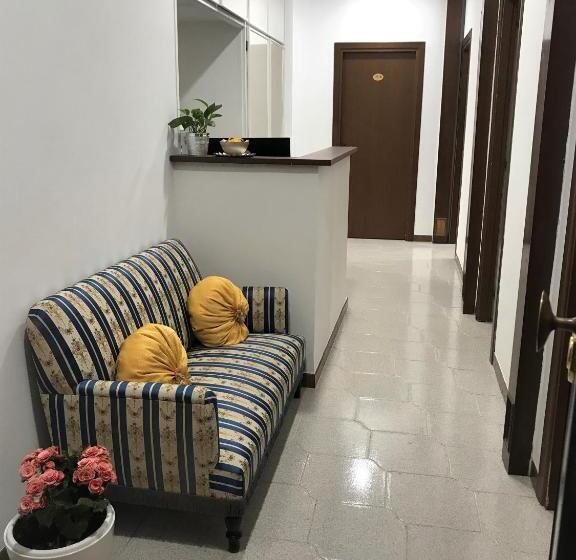 פנסיון Affittacamere Dianir