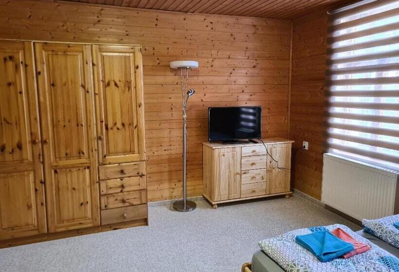 پانسیون Horský Penzion U Splavu