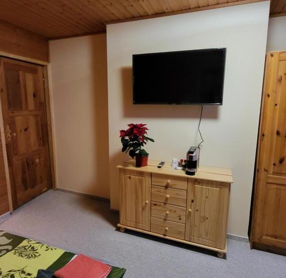 پانسیون Horský Penzion U Splavu