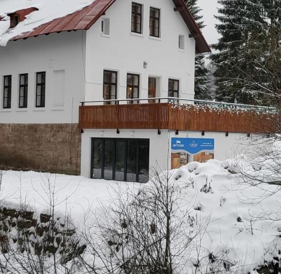 پانسیون Horský Penzion U Splavu