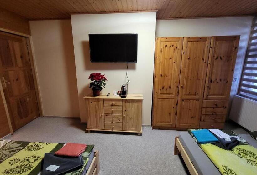 پانسیون Horský Penzion U Splavu