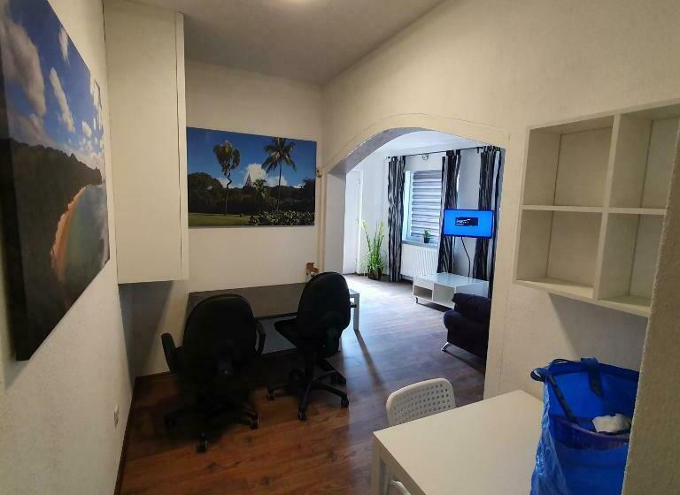 پانسیون Nicerooms Aachen