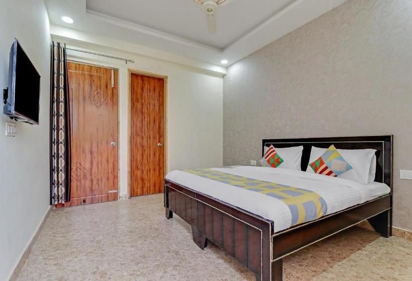 Pension Oyo 79154 Exotic Stay