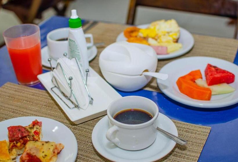 بنسيون Pousada Morro Tropical