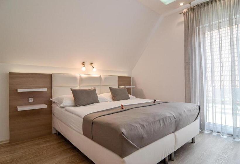 بنسيون Residence Malva