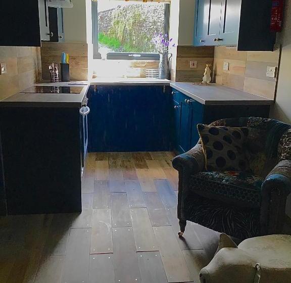 Пансион Room In Holiday House Village Life Holmfirth