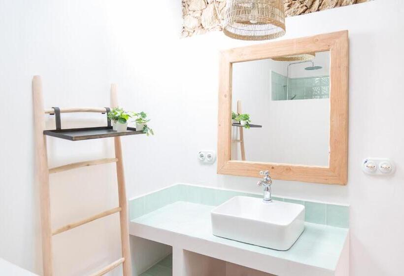 Курорт Nits De Bosc