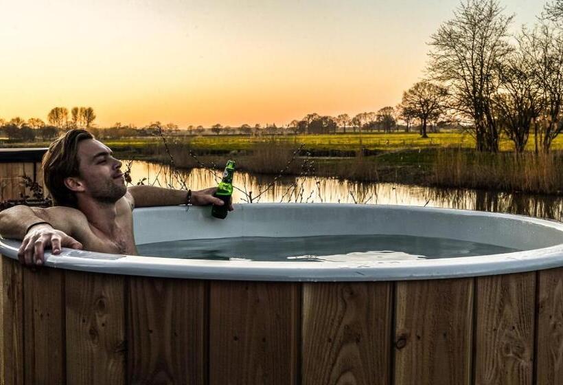 渡假胜地 River Cabin 4 People