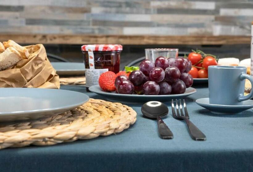 Urban Bed And Breakfast