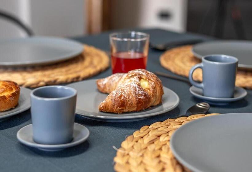 Urban Bed And Breakfast