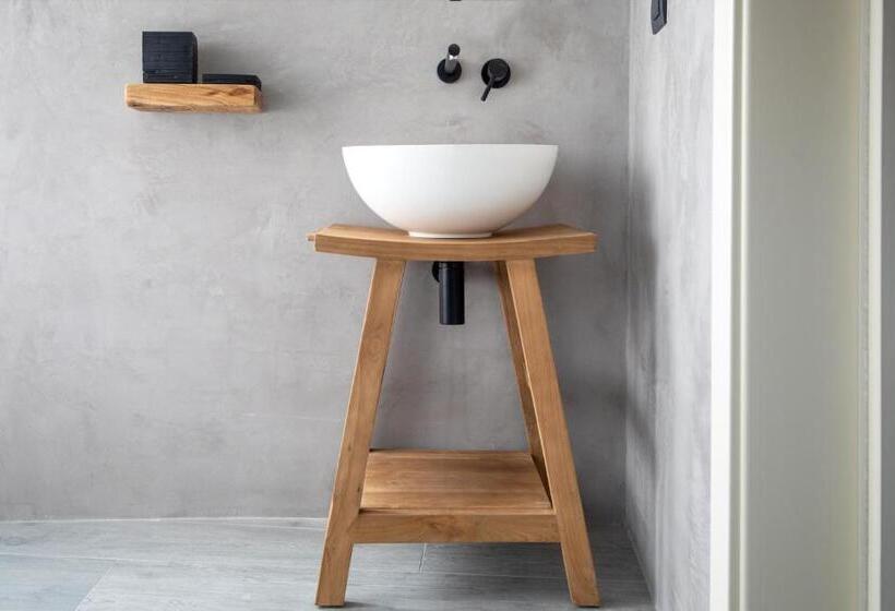 Urban Bed And Breakfast