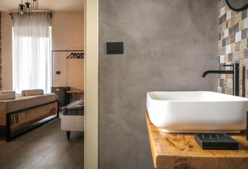 Urban Bed And Breakfast