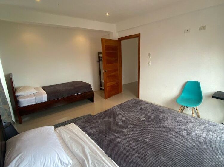 تختخواب و صبحانه Black Pearl