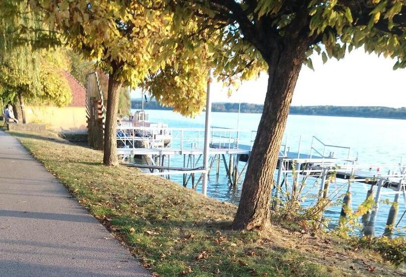 Bed and Breakfast Panzió Tata