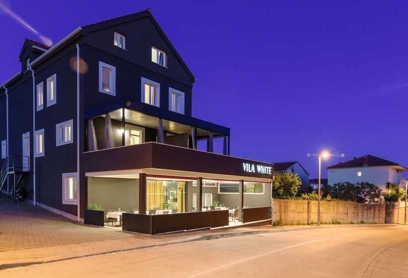 צימר Vila White