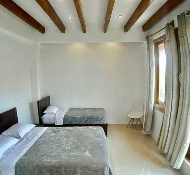 تختخواب و صبحانه Black Pearl